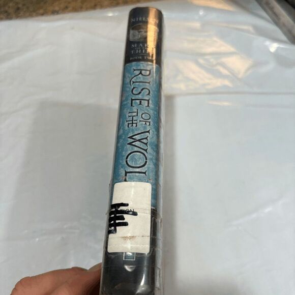 Rise of the Wolf (Mark of the Thief #2) Jennifer A. Nielsen Hardback 1st Edition - Picture 4 of 8